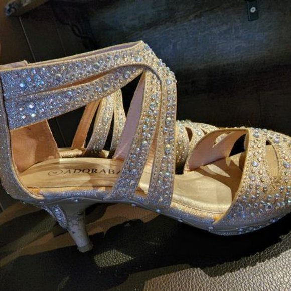 Girl's Champagne Pageant kitten heels shoes - Picture 2 of 4